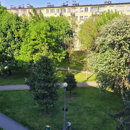 Dams Apartament Auschwitz Buitenkant foto