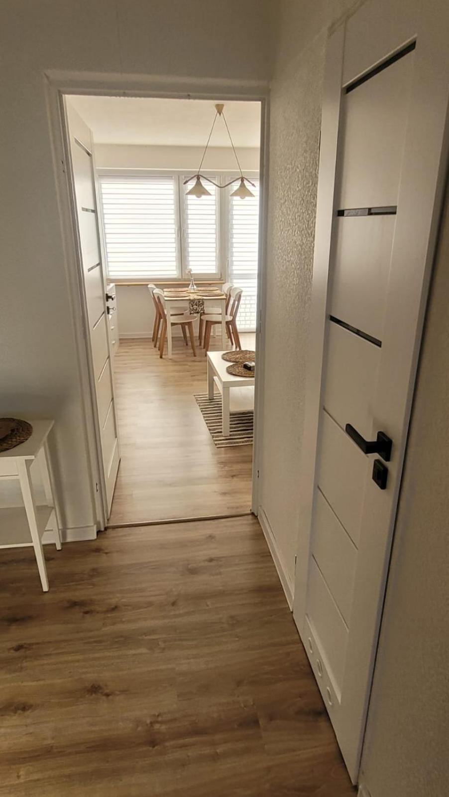 Dams Apartament Auschwitz Buitenkant foto